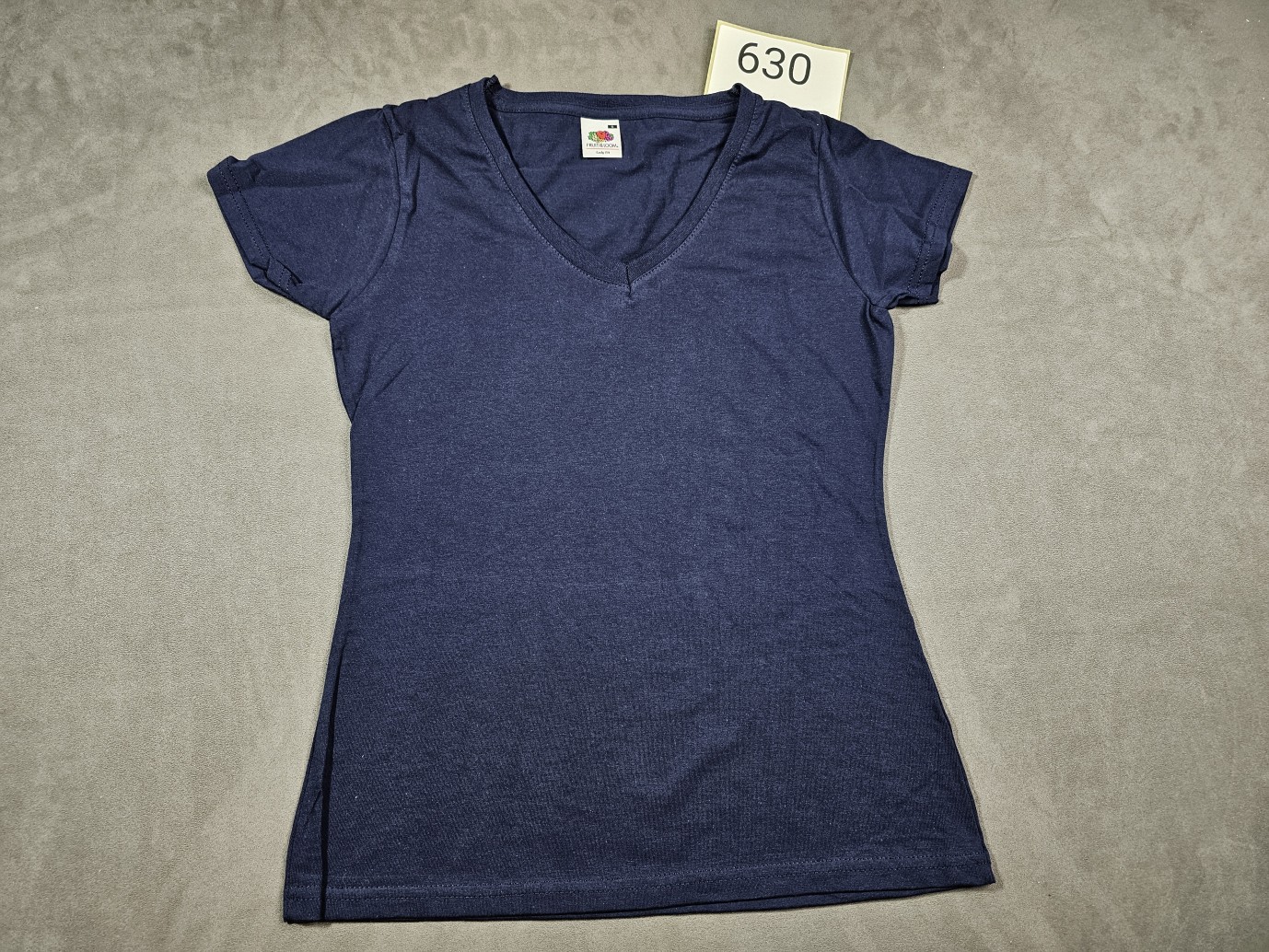 Fruit of the Loom Lady-Fit V-Neck T-Shirt Dunkelblau – Größe S – Bild 2