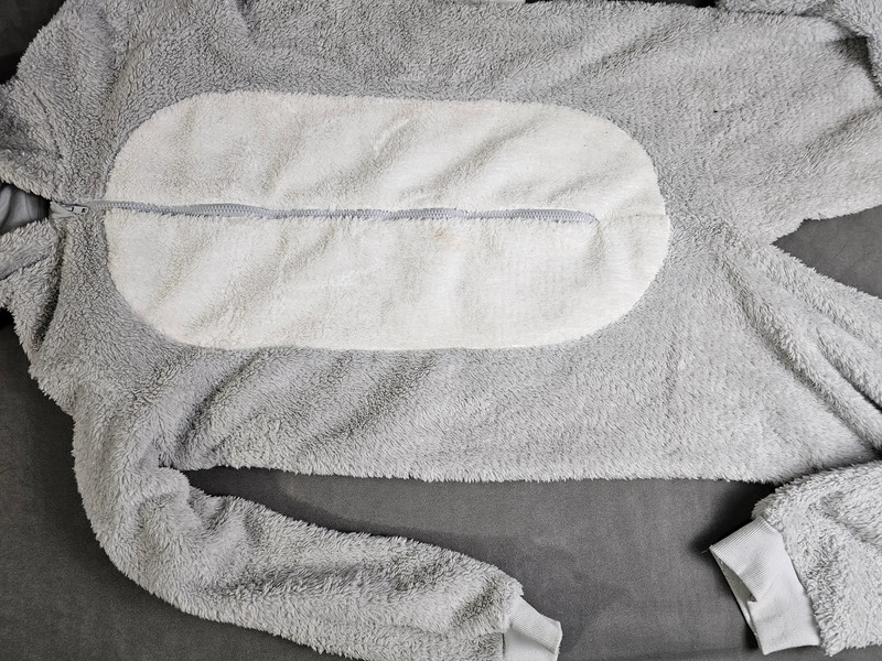 Kuscheliger Einhorn Jumpsuit Onesie – grau weiß | 331