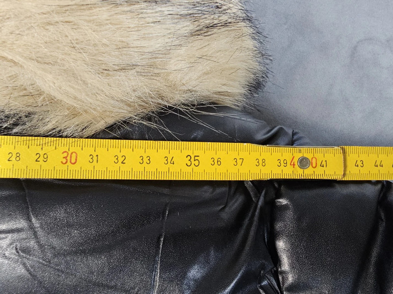 Damen Winterjacke ATURE – Größe L – Neu mit Etikett – Warm, Elegant & Kunstfellkapuze | RQW-6817