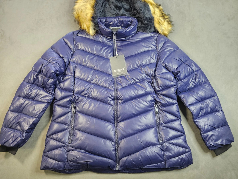 EGRET Damen Winterjacke – Größe 3XL – Neu mit Etikett – Warm, Leicht & Kunstfellkapuze | W10202