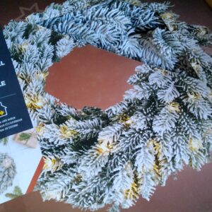 Casalux LED Weihnachtskranz in Schnee-Optik – Neu