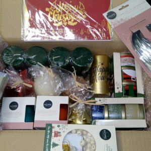 Gemischtes Kerzen- und Weihnachtsdeko-Paket – Restposten, neu