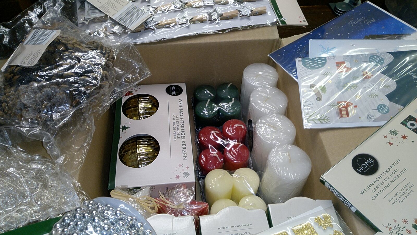 Gemischtes Kerzen- und Weihnachtsdeko-Paket – Restposten, Neu – Bild 3
