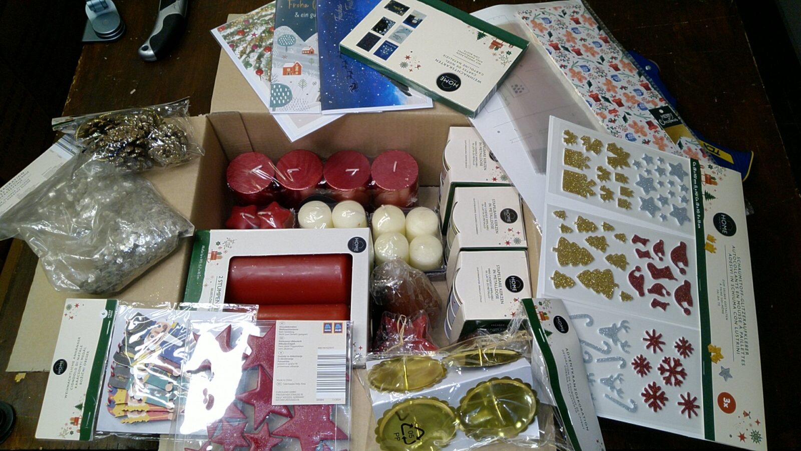 Gemischtes Kerzen- und Weihnachtsdeko-Paket – Neu