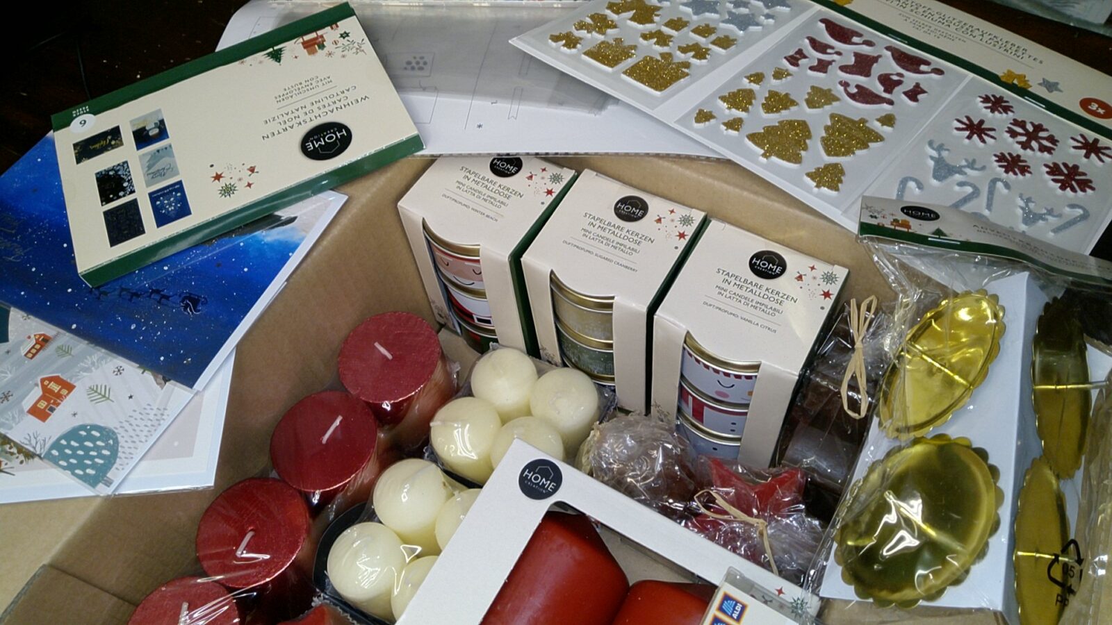 Gemischtes Kerzen- und Weihnachtsdeko-Paket – Neu – Bild 2
