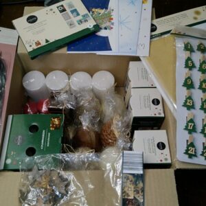 Gemischtes Kerzenpaket mit Stumpen- und Dekokerzen – Neu