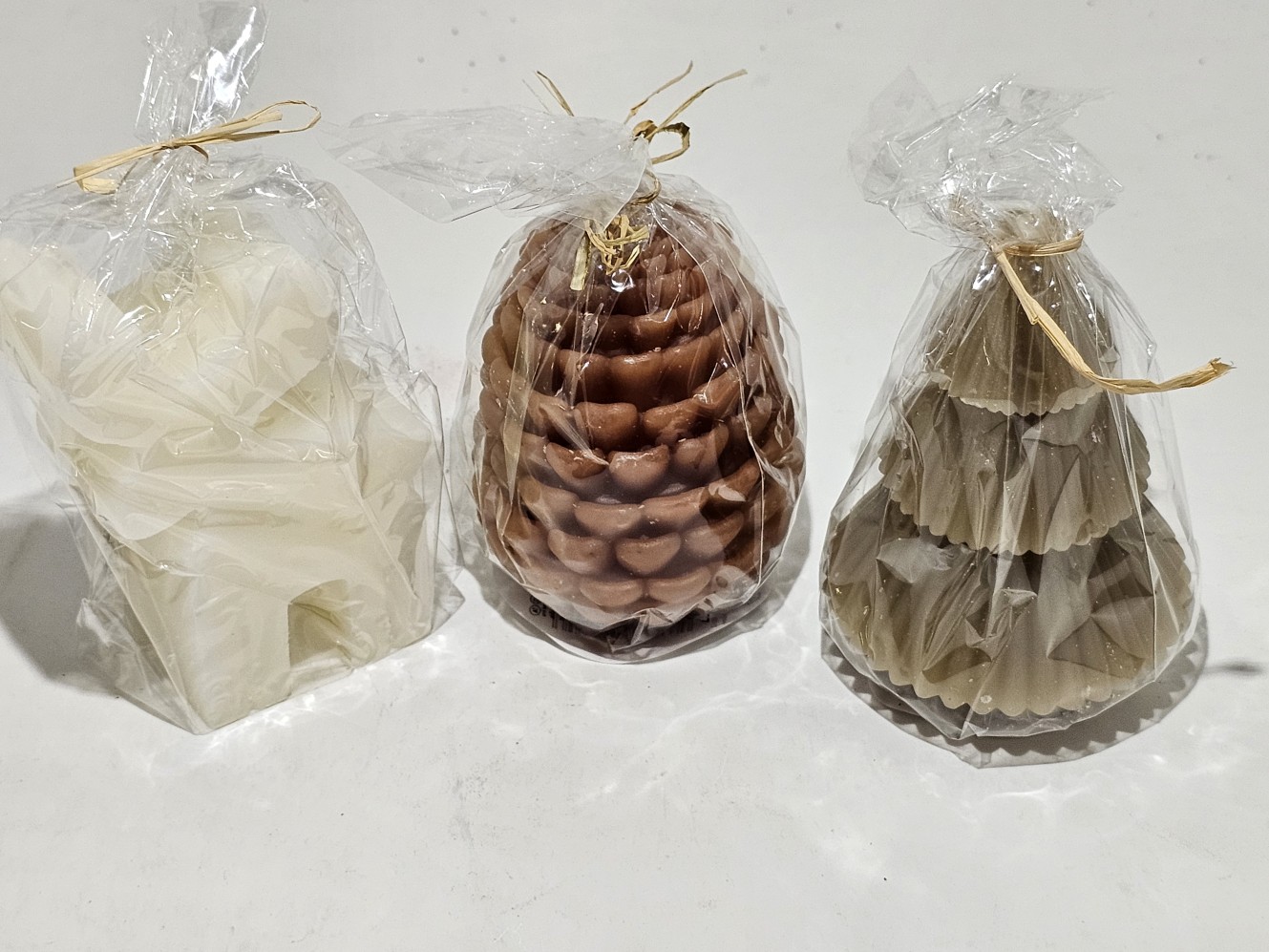 3er-Set Dekokerzen Haus, Tannenzapfen und Tannenbaum